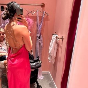 Never worn brand new !!! Satin fuchsia dress size small